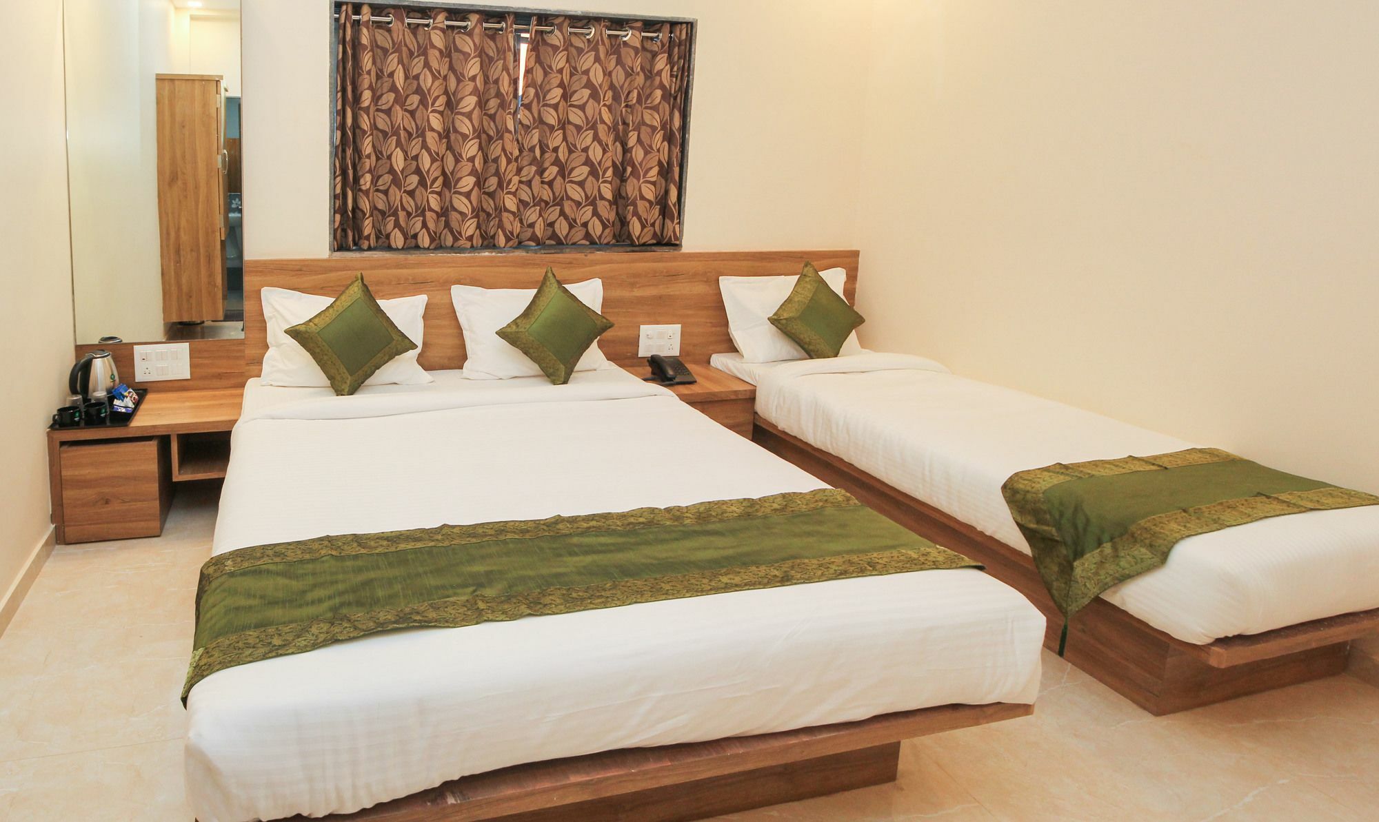 Treebo Winter Town Venna Lake Mahabaleshwar Exterior photo